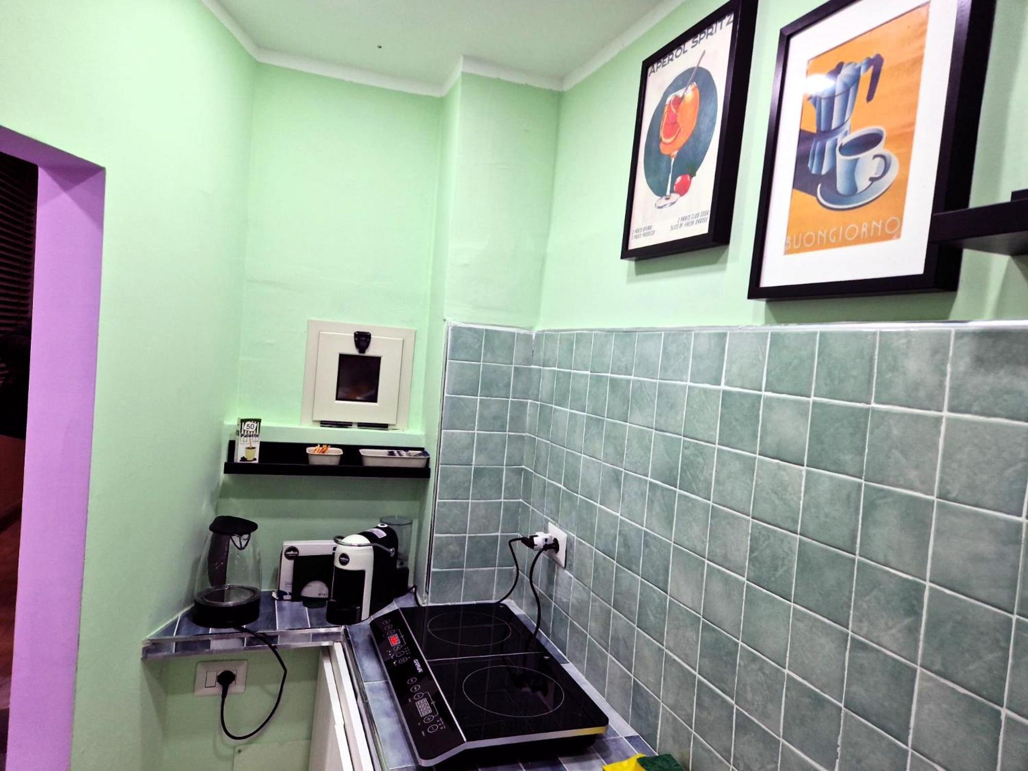 Mithra Apartment Centro Storico Naples Luaran gambar